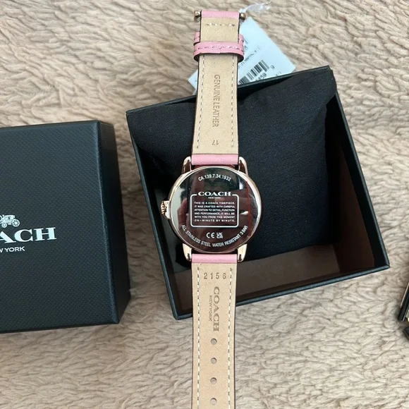BRAND NEW COACH WATCH - Picture 7 of 7